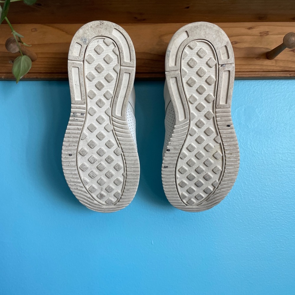 Everlane Women's White Leather Sneakers - Picture 5 of 6